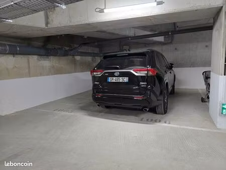 places de parking (1 boxable et 1 non boxable)