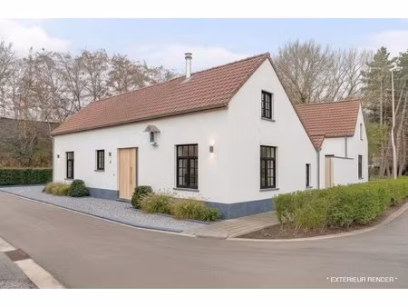 authentieke te renoveren hoeve op ruim westgericht perceel nabij centrum hasselt