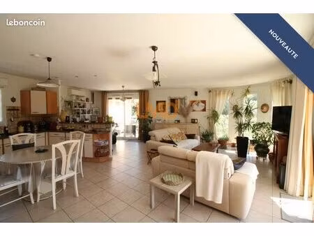 villa 5 pièces 120 m²