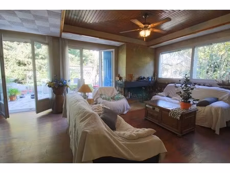 marseille maison 7p  142m2  piscine  terrain 750m2  garages