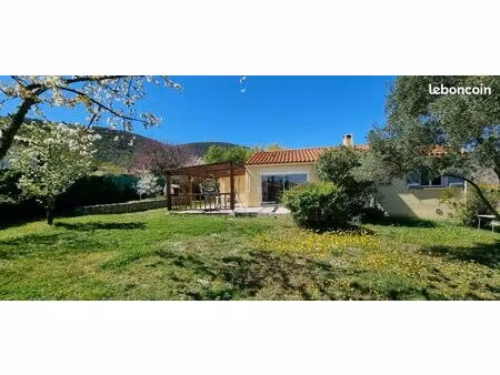 maison plain pied 102 m² + jardin 1200 m² + piscine + dépendance à ria-sirach