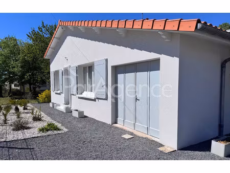 maison de plain-pied non mitoyenne parfait état