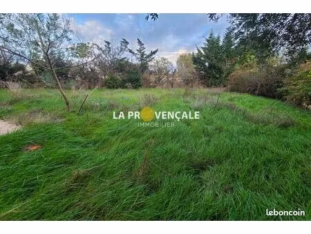 terrain 426 m² pourrières
