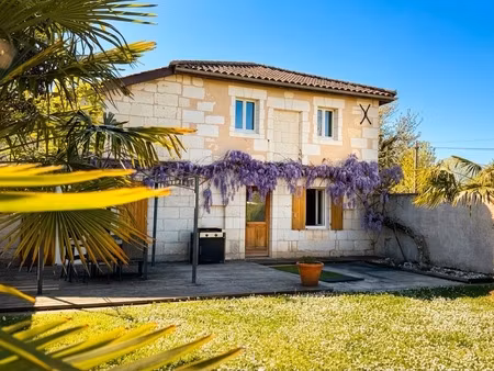 maison en pierre environ 200 m² entièrement rénovée à neuvicq (17)  5 chambres  vaste atel