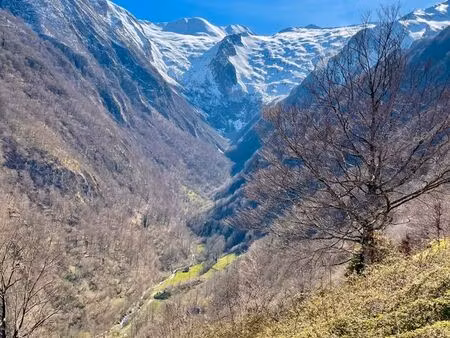 hameau exceptionnel dans les pyrénées