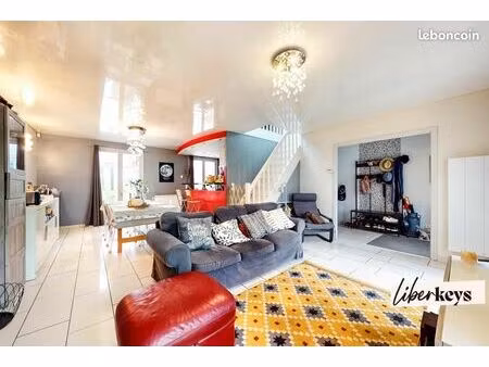 maison 5 pièces 130 m²