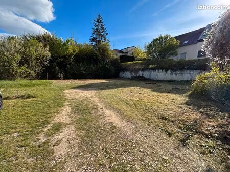 terrain auxerre - quartier de la noue (676m²)