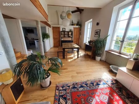 appartement 4 pièces de 110 m² avec terrasse  centre de grézieu-la-varenne