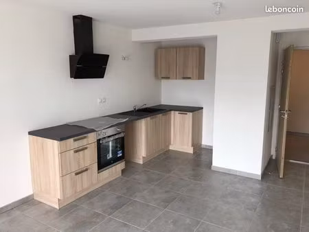 appartement t2 50m2 valdahon / garage / balcon état neuf