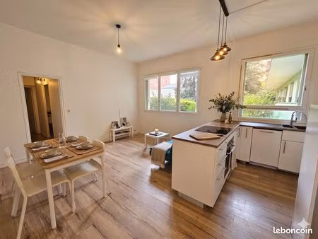 grand 2 pièces - calme et lumineux - proche metro et rer