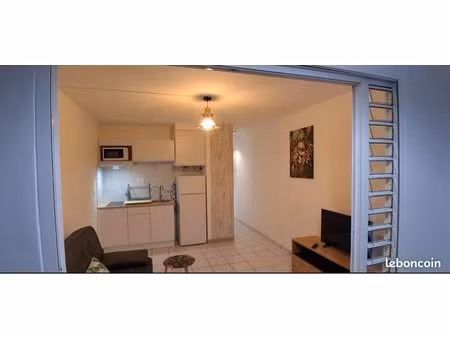 studio entièrement rénové à loyer