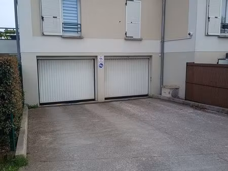 place de parking à louer