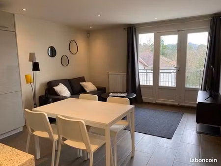 3 pièces 51 m2 chauffage collectif inclus