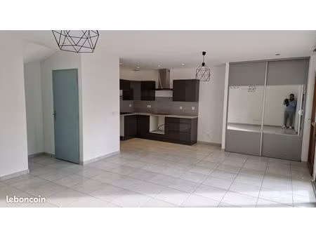 appartement t3 avec garage – trept (38)