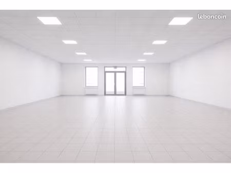 cellule commerciale / plateau vide