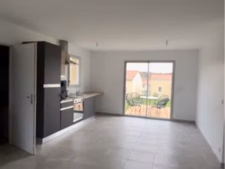 location de maison idéalement située à st brice