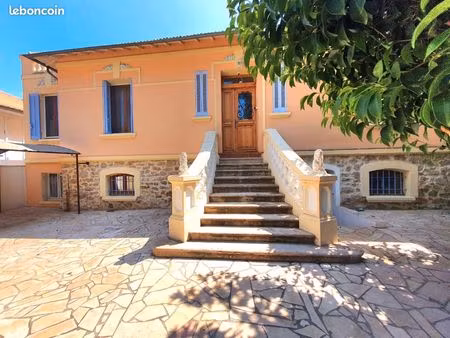 villa de maitre hyères - 150 m du centre ville tres calme