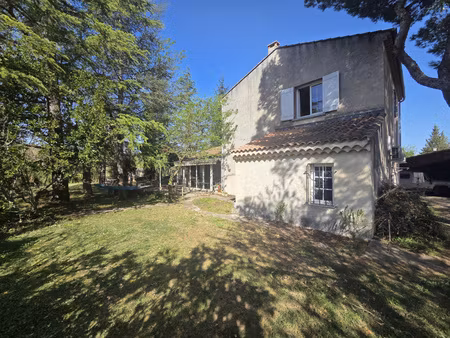 taillades exclusivité maison t6 1100m2 de terrain au coeur du luberon