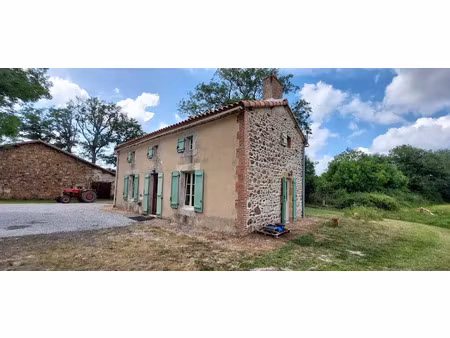 vente maison 5 pièces 105 m² à abzac (16500)  205 000 €
