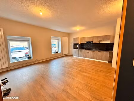 appartement t2 de 55 m² en plein centre-ville de jarny