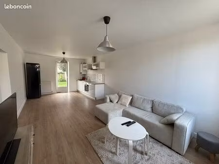 ? maison de plain-pied à louer – montluçon (proche commerces et commodités)