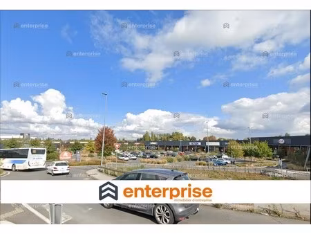 location local commercial