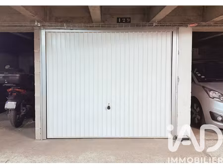 parking à paris (75011)