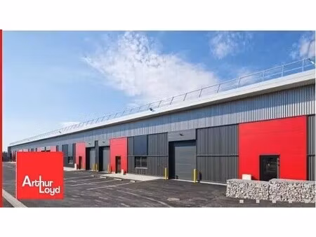 location local d'activités 262 m²