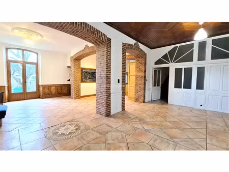 location maison 7 pièces 265 m2 à lescure-d'albigeois