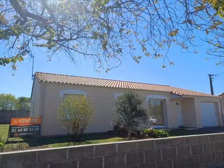 vente maison 6 pièces 111 m2 à sainte-pazanne