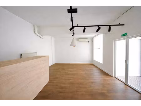 vente commerce 2 pièces 104 m² bastia (20200)