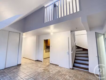 location appartement 4 pièces 95m² crepy en valois 60800