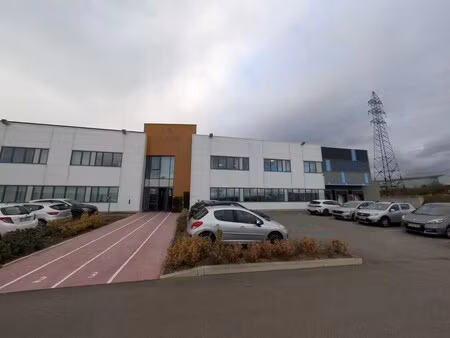 location local d'activités 6 000 m²
