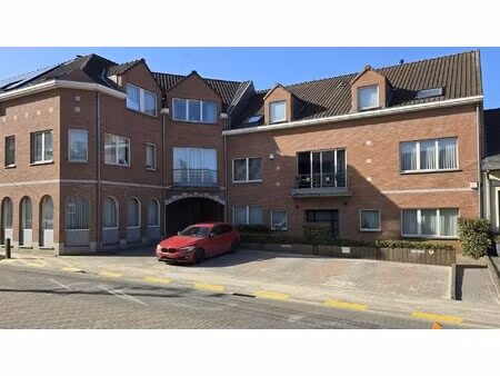 charmant duplex appartement met 2 slaapkamers en terras in het centrum van meerbeek (korte