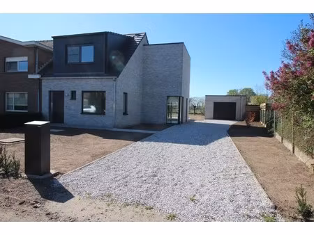 woning  3 slpks  voorzien van de nieuwste technieken.