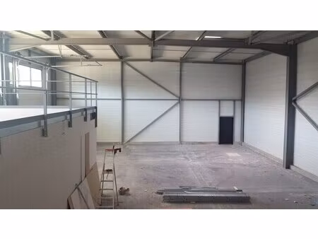 location local d'activités 95 m² à 837 m²