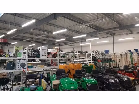 vente local d'activités 1 000 m²