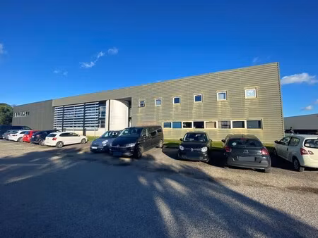 vente local d'activités 272 m² à 3 389 m²