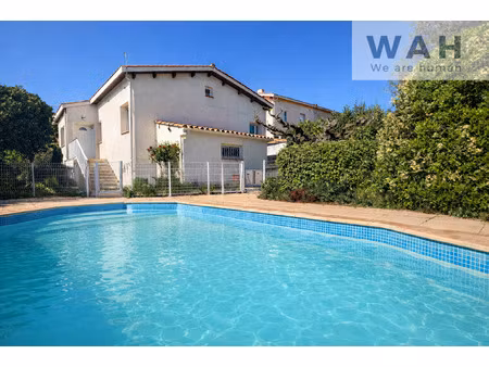 maison 4 pièces de plain-pied surélevé à castries