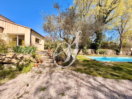 villa de charme de type 5  avec jardin & piscine