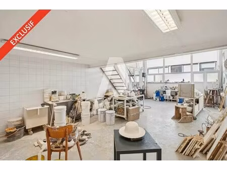 location bureaux 64 m²