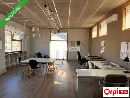 location bureaux 98 m²