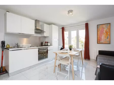 location appartement 2 pièces  34.85m²  le blanc