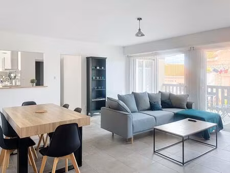 appartement t3 rénové avec terrasse au centre de messanges