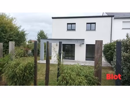 en location - chavagne - maison - 6 pièces - 122 50 m² - terrain clos