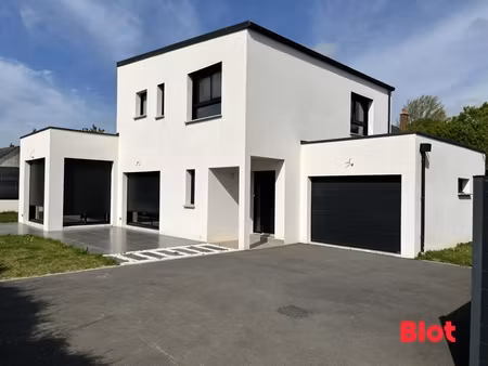 vente blot immobilier - maison contemporaine à la mézière