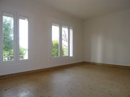 location maison 4 pièces 65m² st denis de l hotel 45550