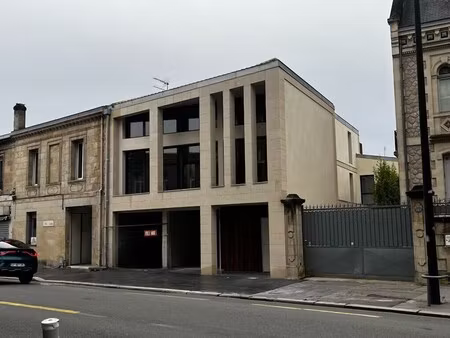 location bureaux 123 m² à 509 m²