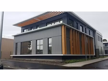 location bureaux 735 m²