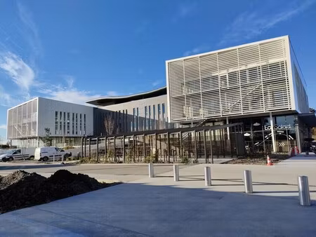 location bureaux 250 m² à 4 941 m²